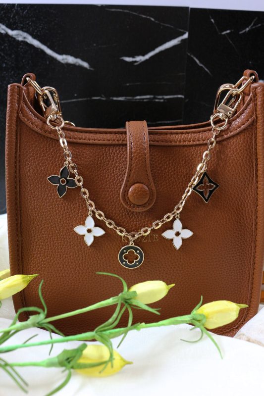 Black White Clover Gold Chain Purse Charm