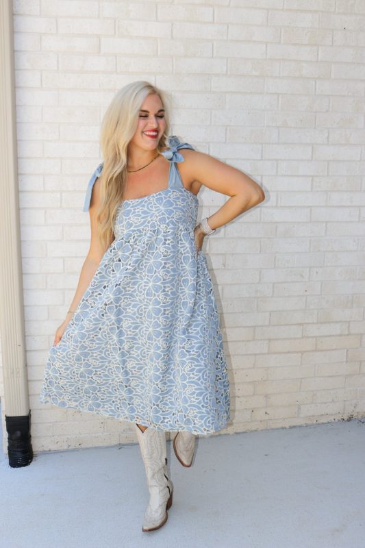 Hear Me Out Blue Floral Midi Dress