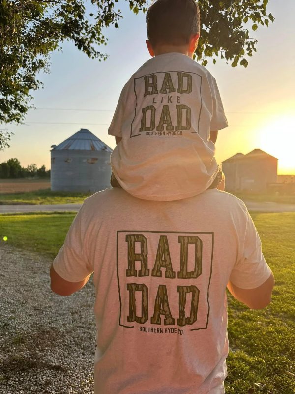 Southern Hyde Men's Bottomland Cream Rad Dad Tee
