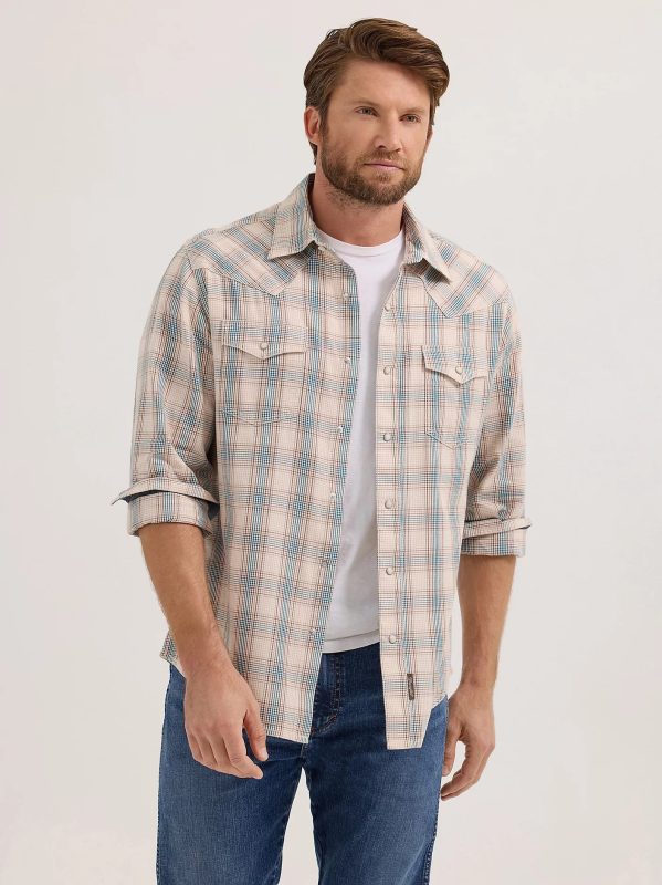 Wrangler Men's Retro Sandy Blue Premium Long Sleeve Plaid Shirt