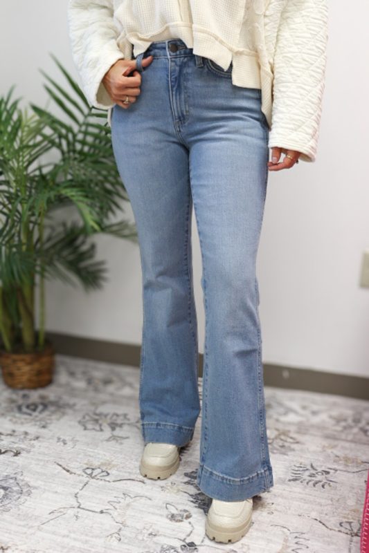 Wrangler Women's Retro Bailey High Rise Trouser Jean